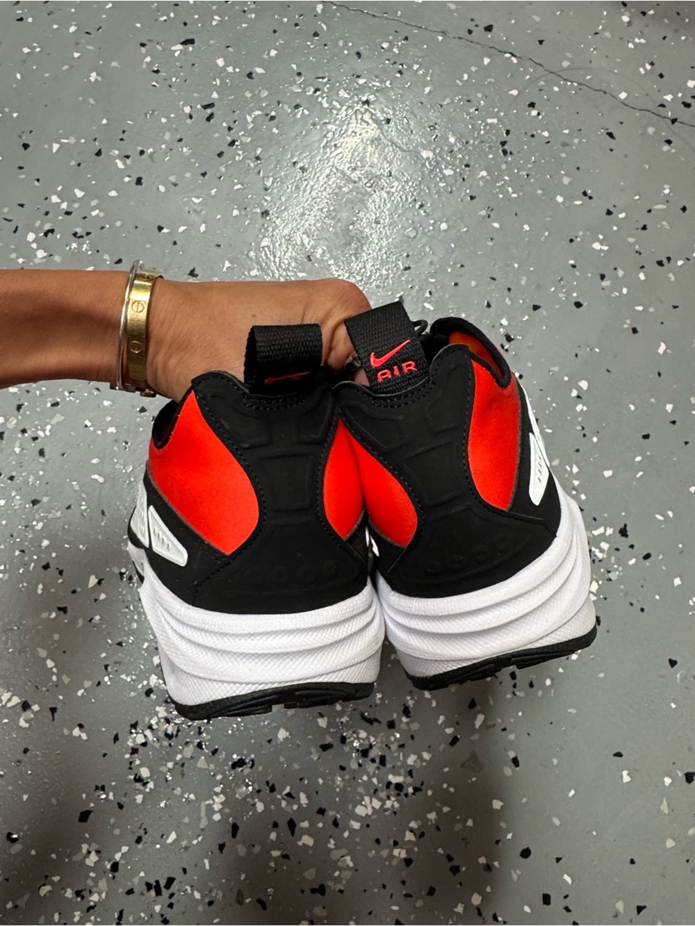 NEW! Nike Air Max Sunder SNDR Bright Crimson Slip On Shoes - Picture 4 of 6